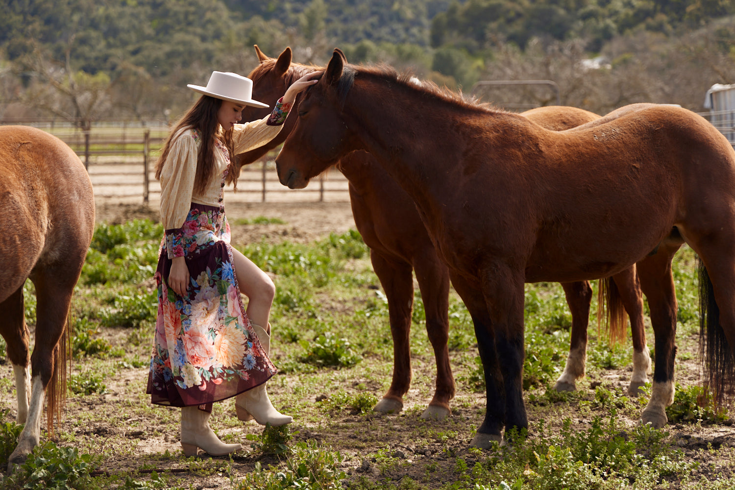 Kariella's Top Festival Outfits for 2024 - Kariella