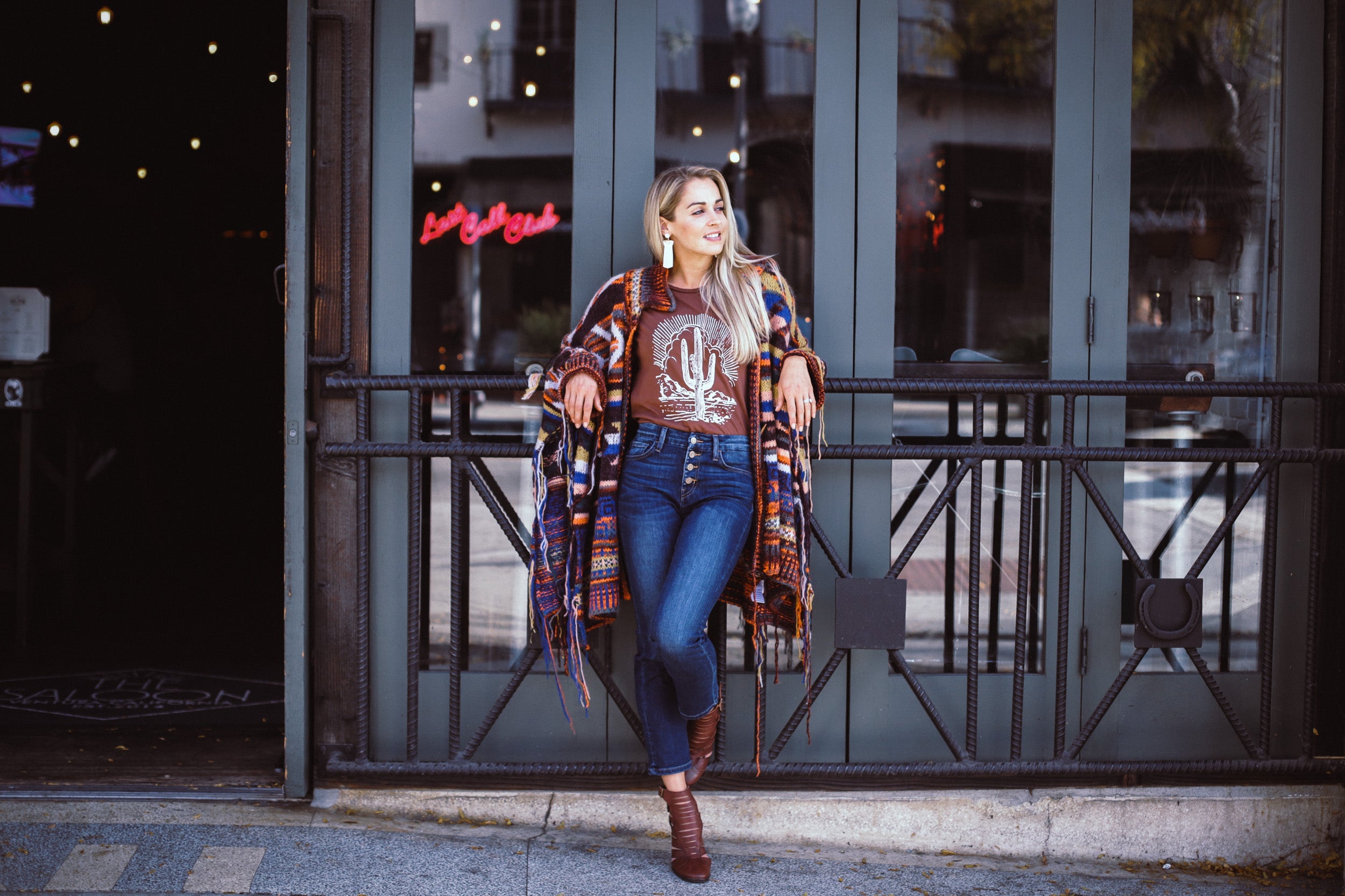 6 Romantic Outfits for Fall - Kariella