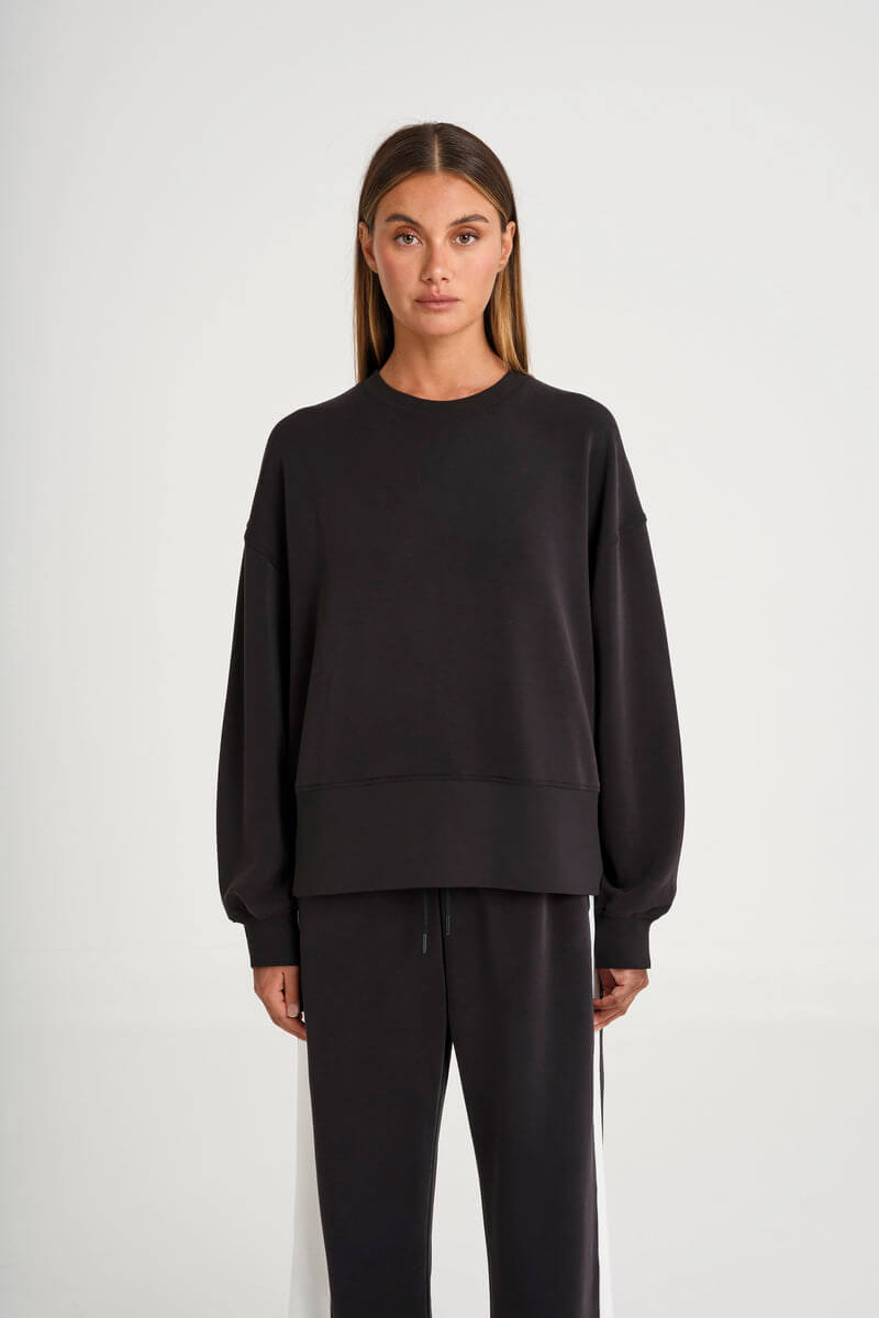 ALLFENIX Soft Luxury Crewneck in black