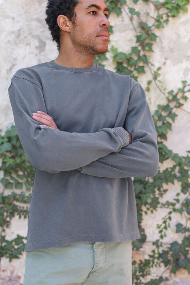 Alex Crane caza crewneck in slate