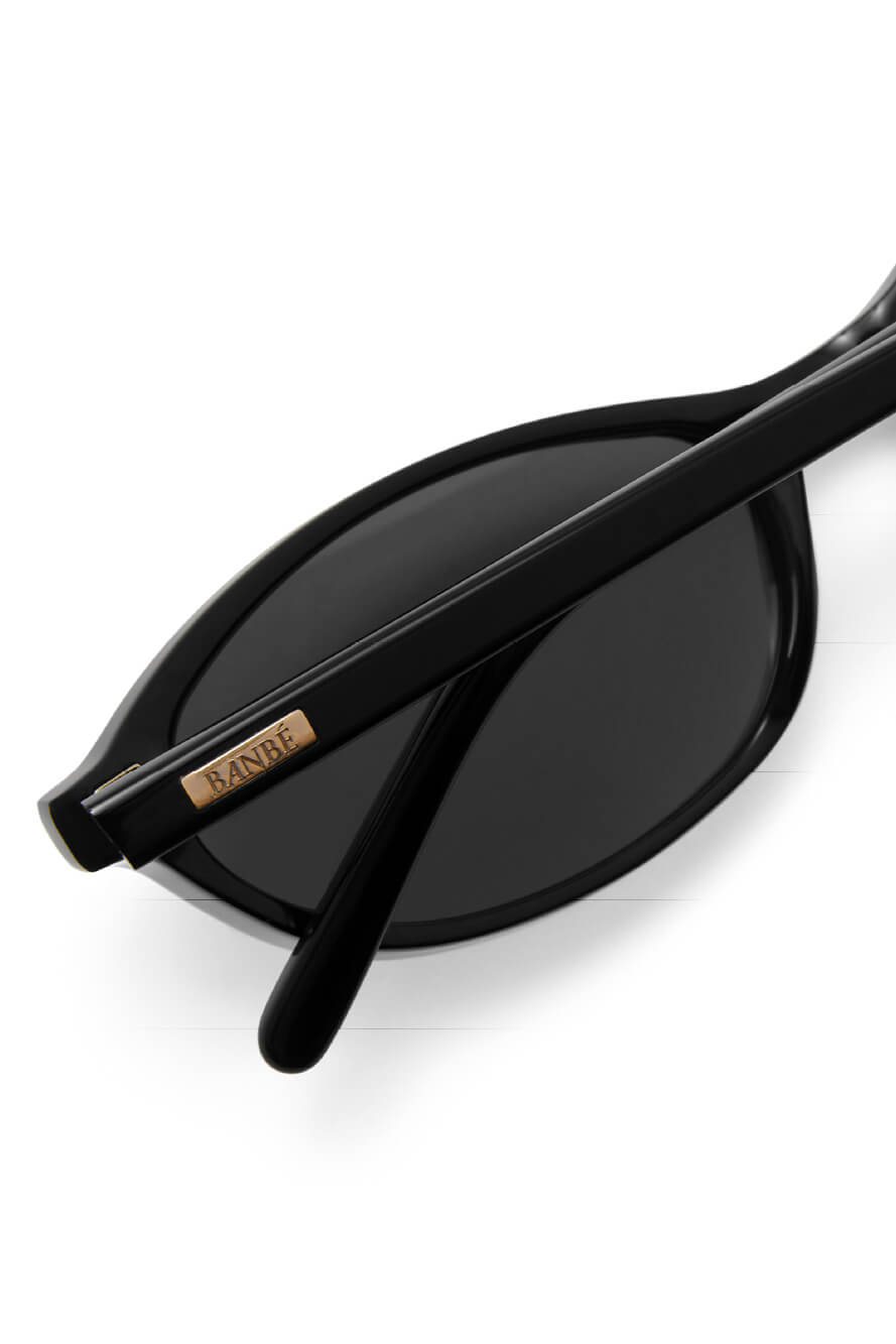 Banbe Rodrigo Sunglasses in black black