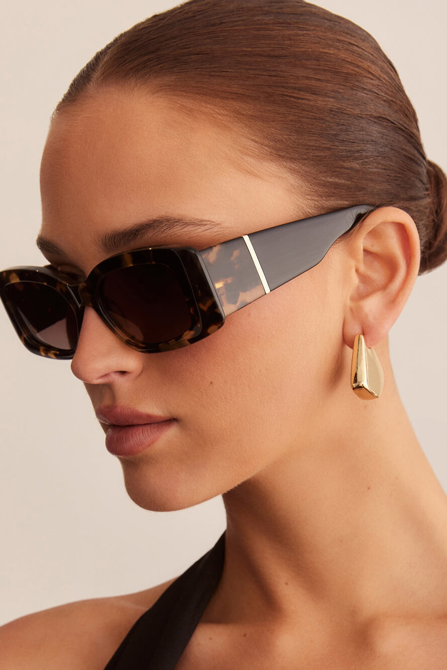 Banbe Margot Sunglasses in toffee tortoise black pecan