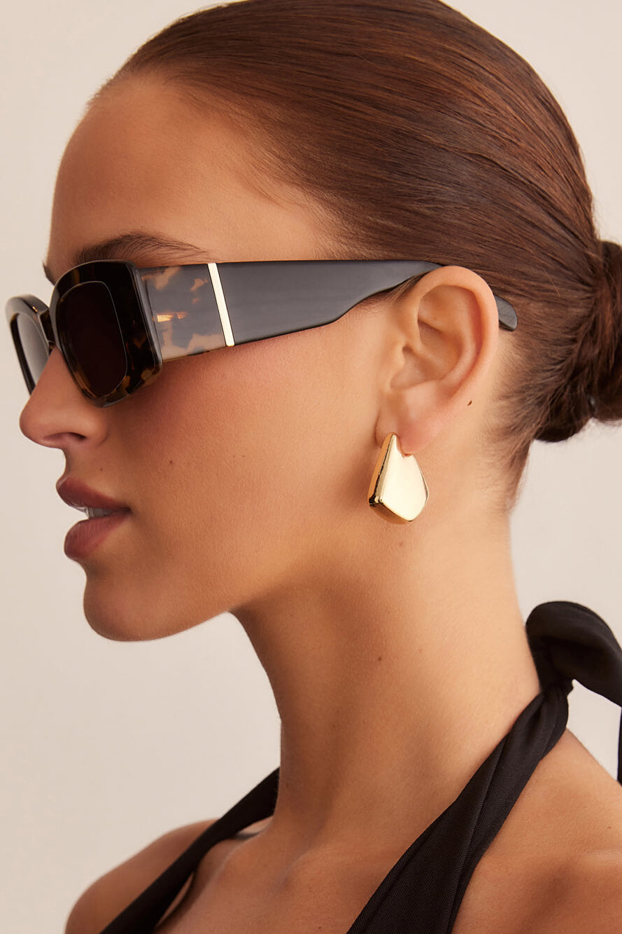 Banbe Margot Sunglasses in toffee tortoise black pecan