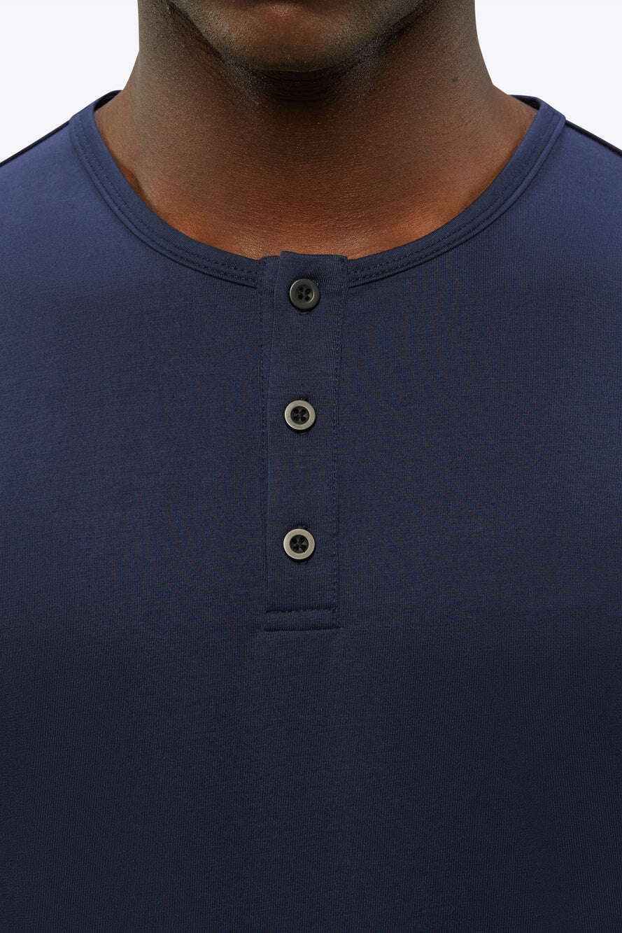 Cuts AO Henley curve hem in pacific blue