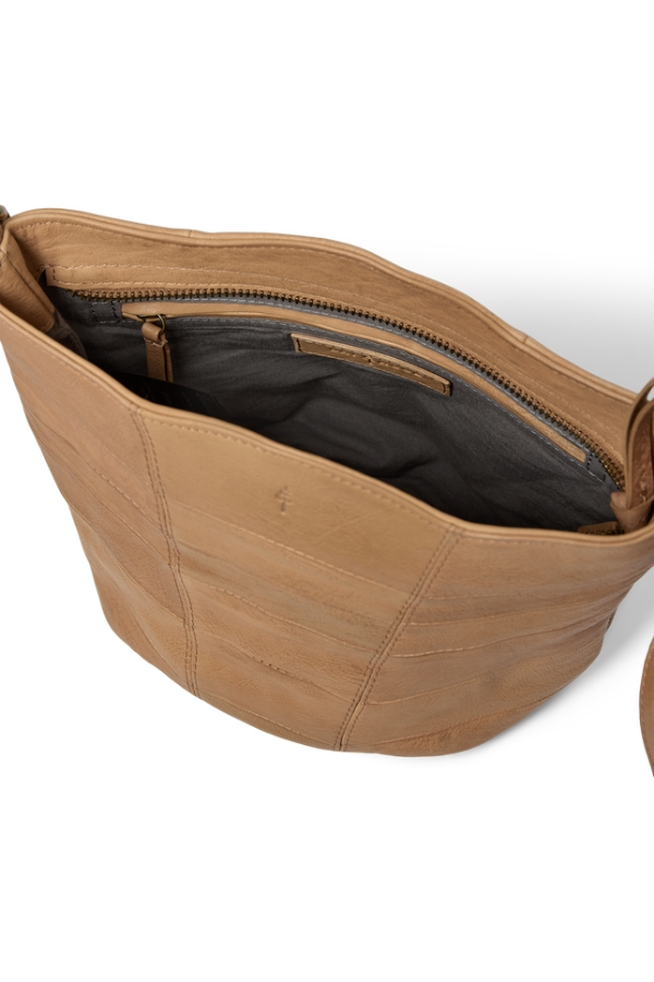 Day & Mood Day Tia Shell crossbody in camel