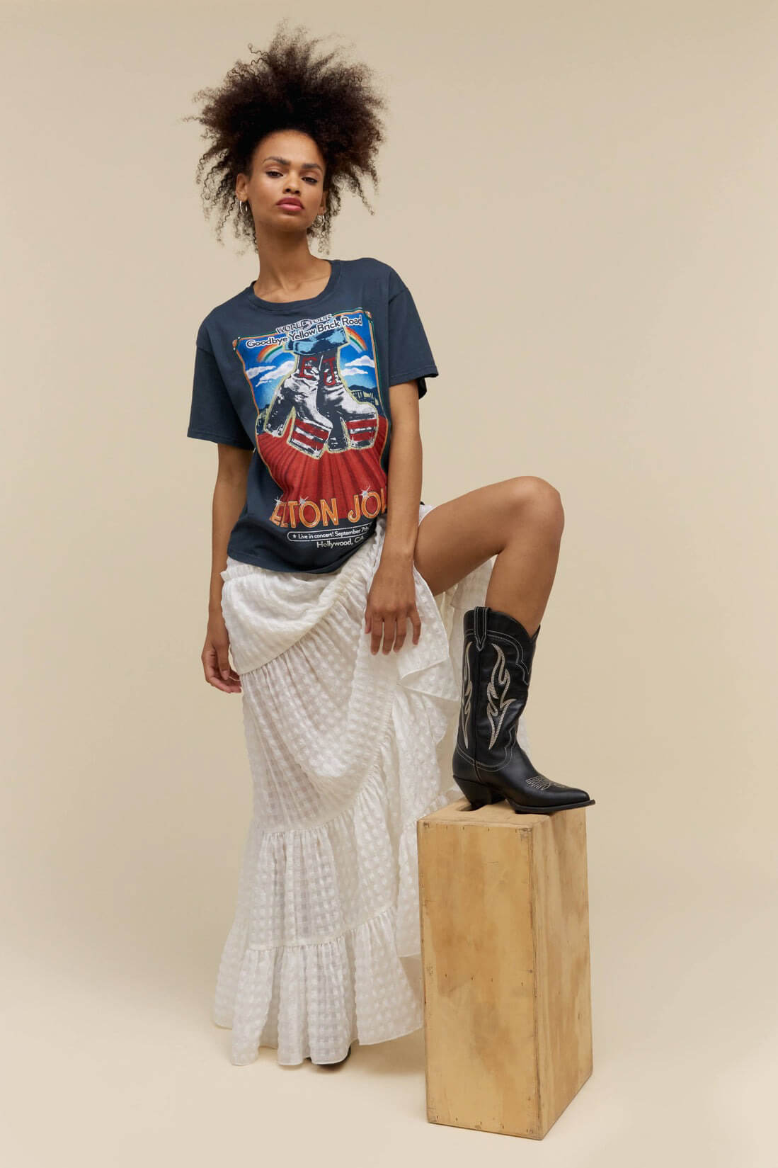 Daydreamter tees Elton John Hollywood boots boyfrient tee in vintage black