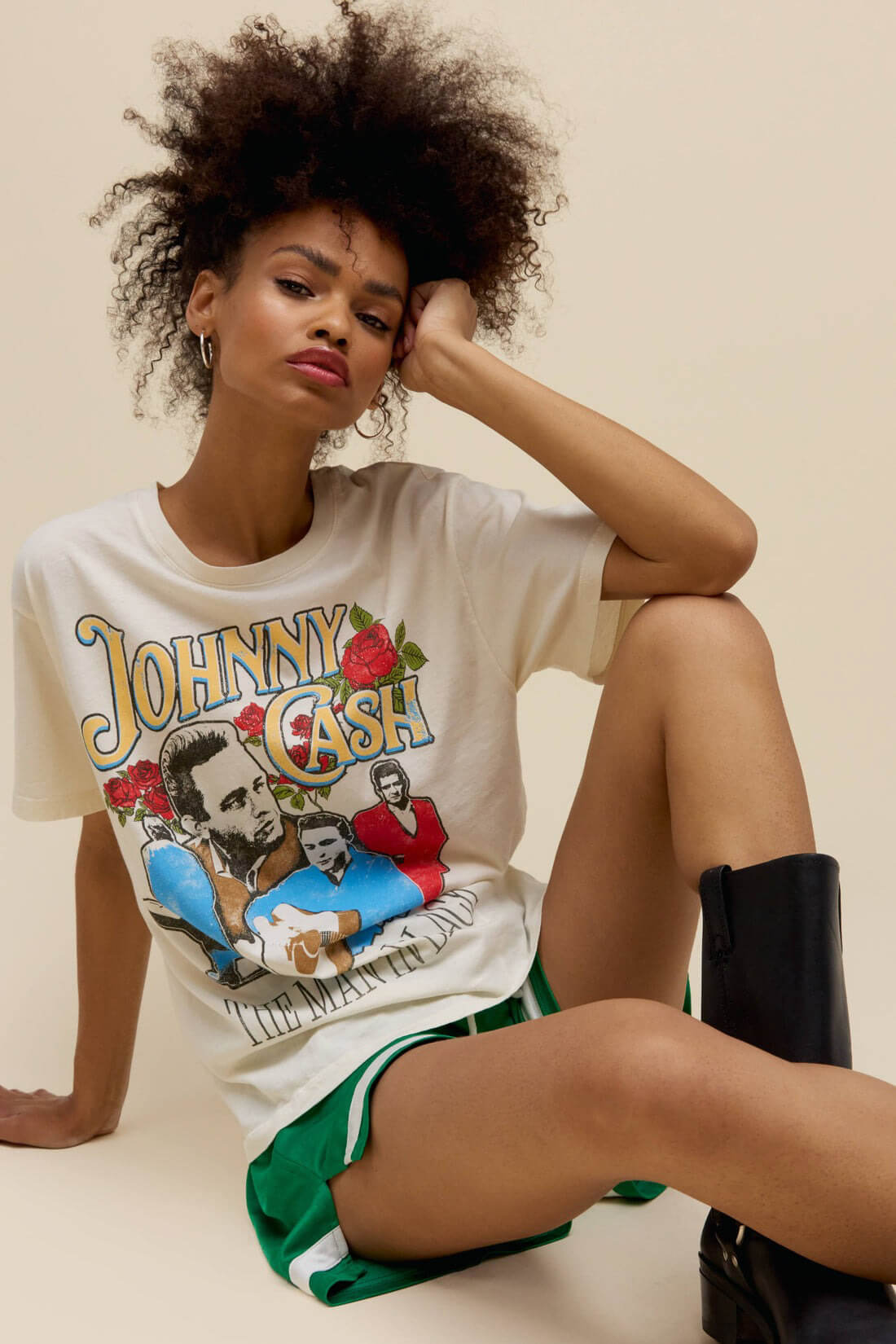 Daydreamer Tees Johnny Cash a man comes around boyfriend tee in stone vintage