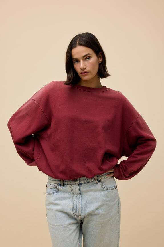 Daydreamer Solid Crew sweatshirt in sunfaded merlot