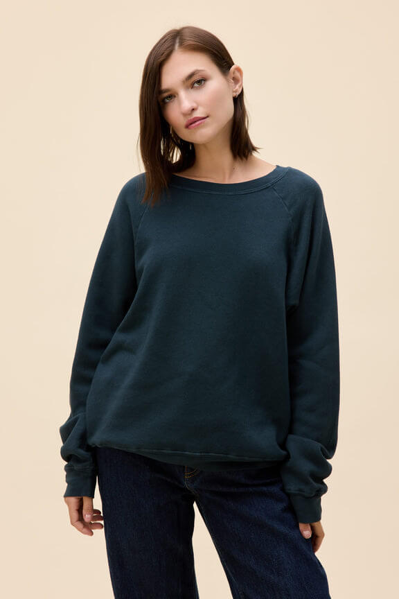 Daydreamer Solid Raglan Sweatshirt in vintage black