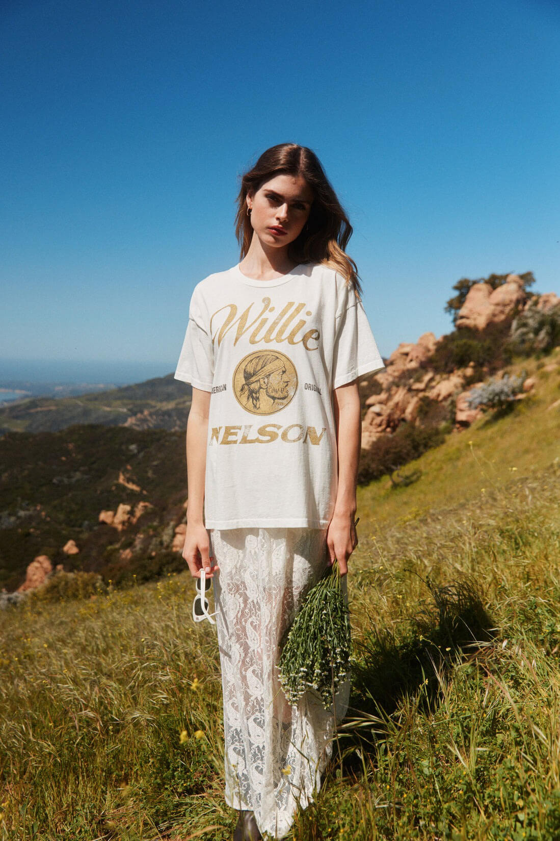 Daydreamer Willie Nelson American OG tee in vintage white