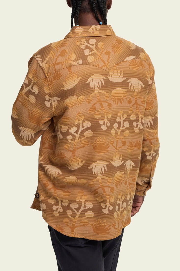Howler Bros Sheridan Flannel in maguey mirage camel