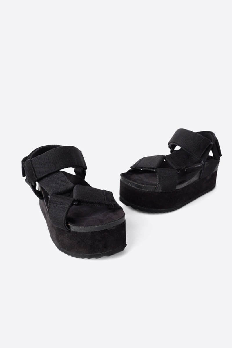 Intentionally Blank zona platform sandal in black