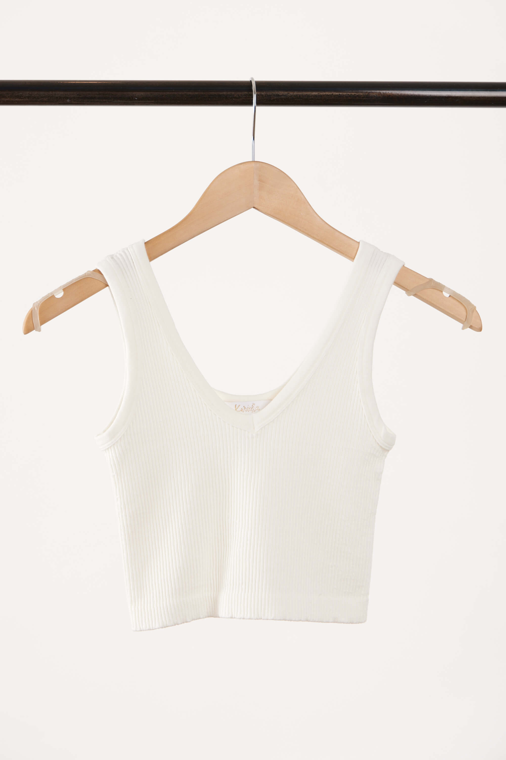 Kariella perfect v crop tank in white