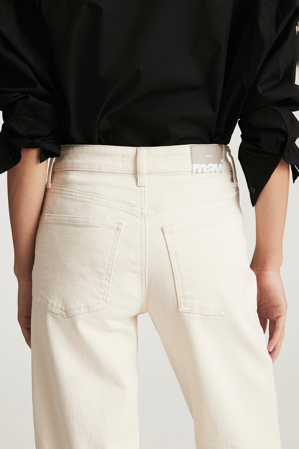 Mavi Nica Barrel jeans in beige classic