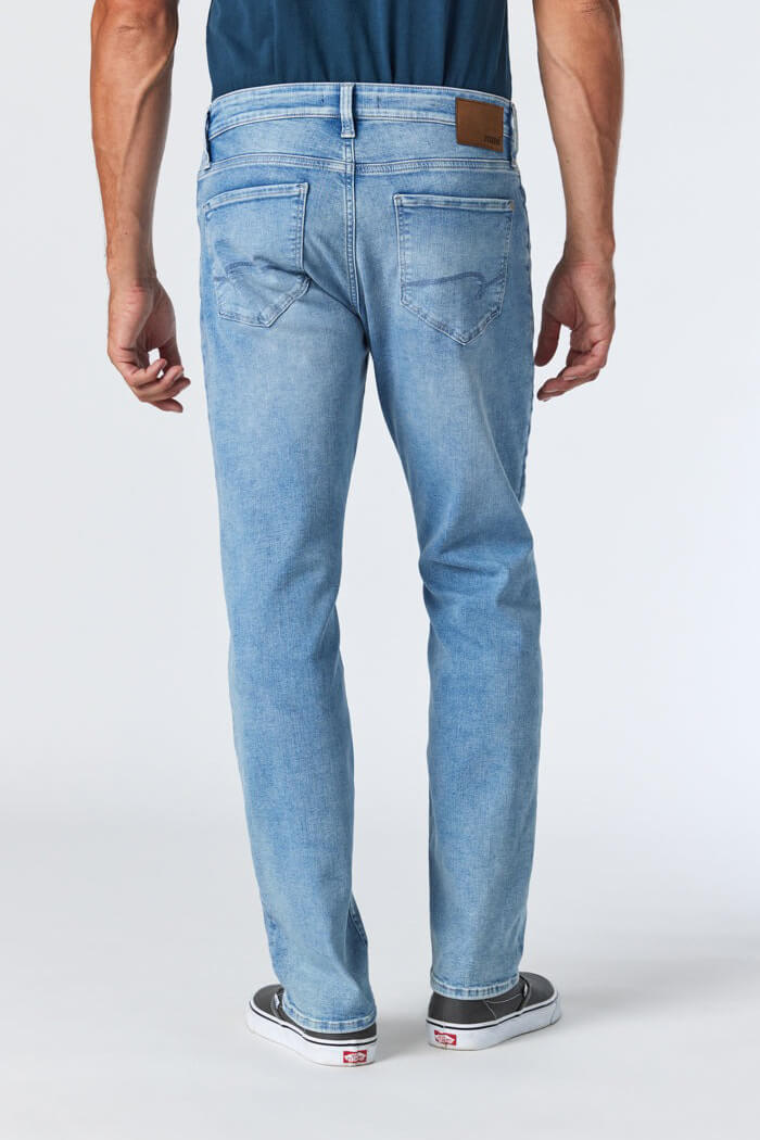 Mavi Jeans Zach straight leg in light foggy feather blue