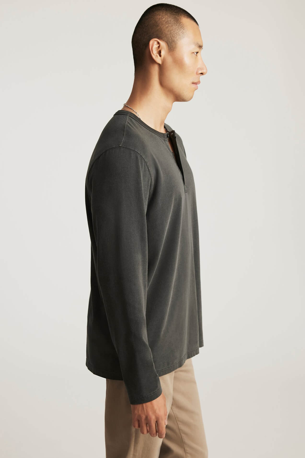 Mavi Long Sleeve Henley in pirate black