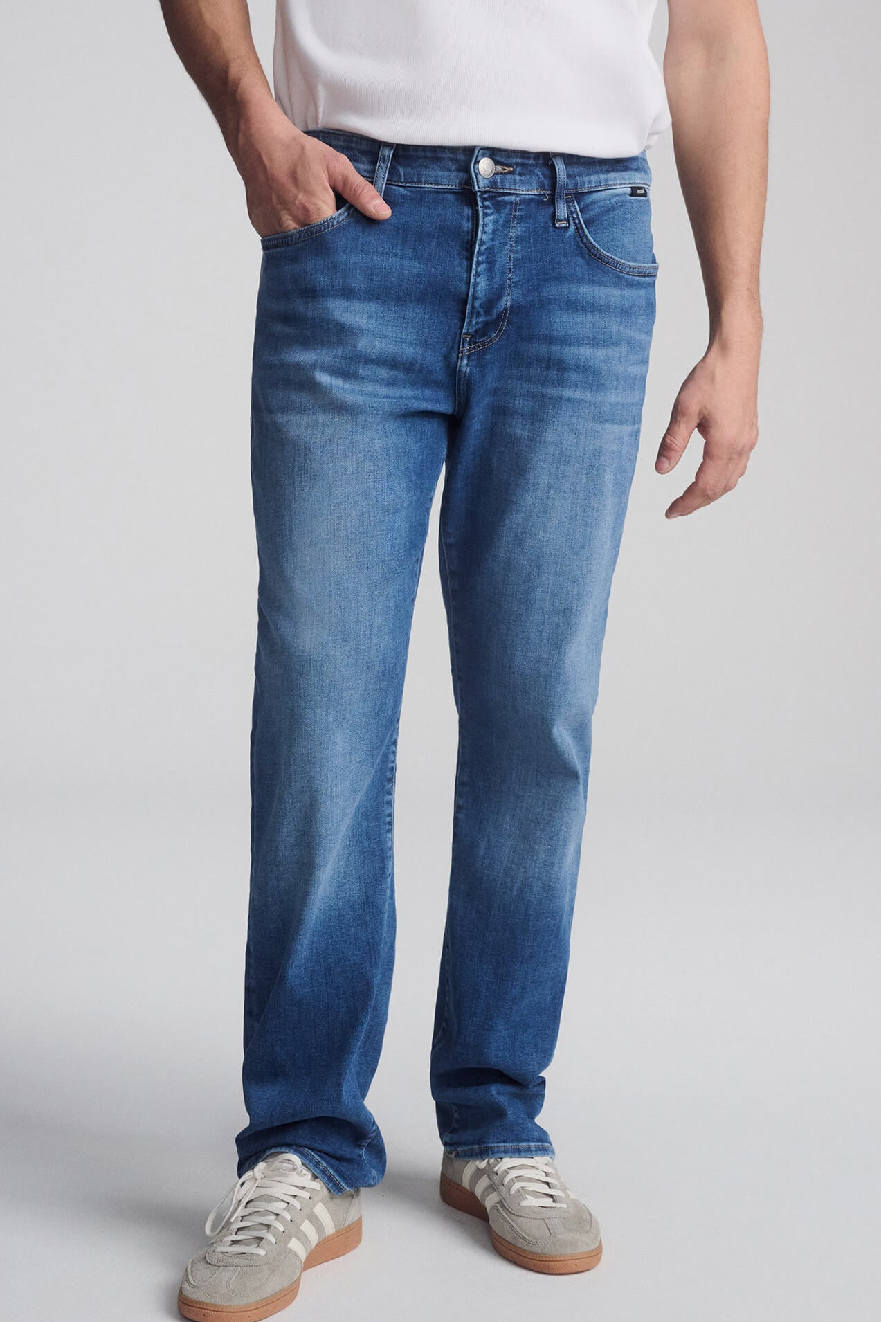 Mavi Matt Jeans in dark brushed feather blue