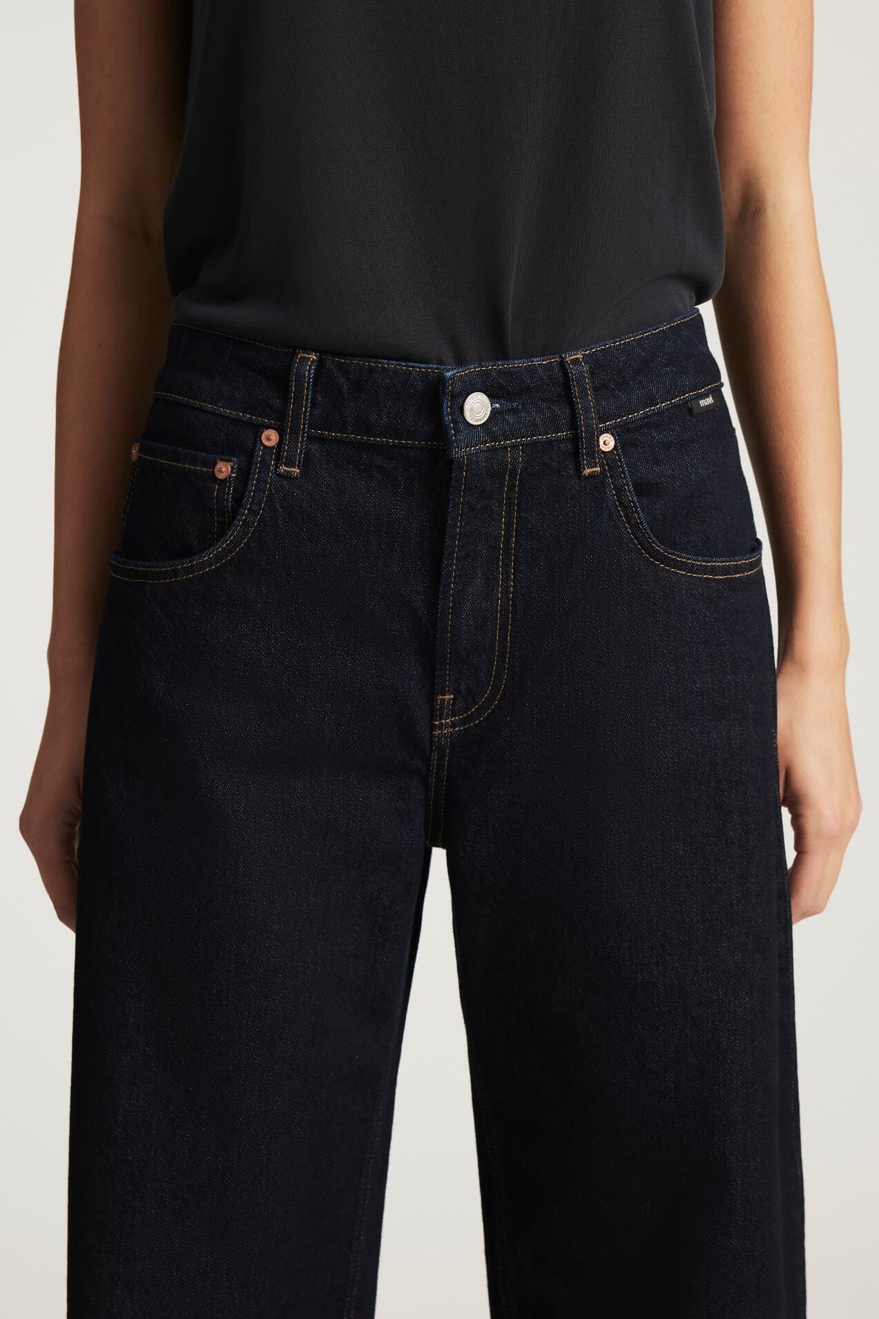 Mavi Nica Barrel jeans in rinse classic blue