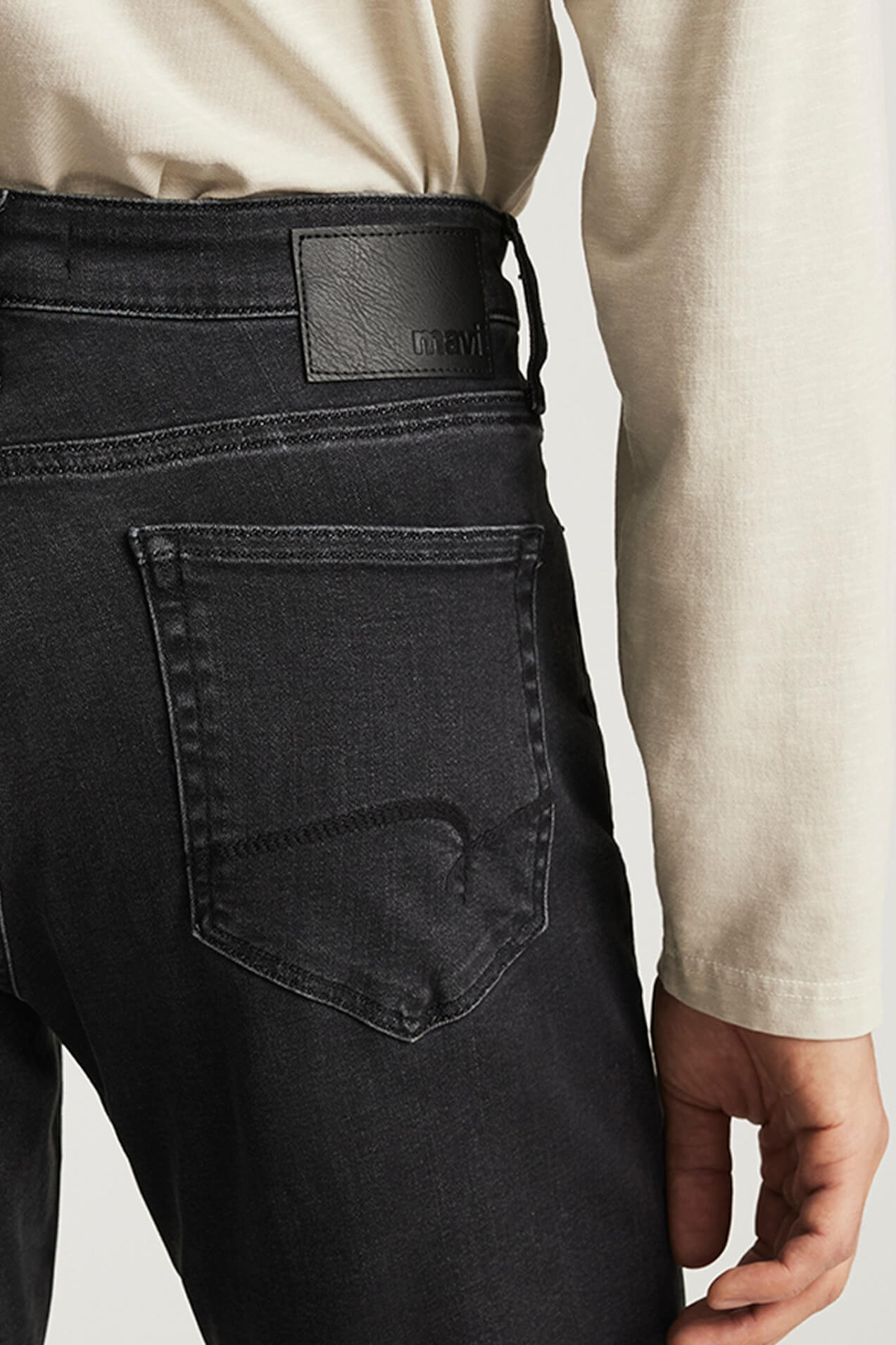 Mavi Jeans Steve Athletic Fit in dark smoke supermove