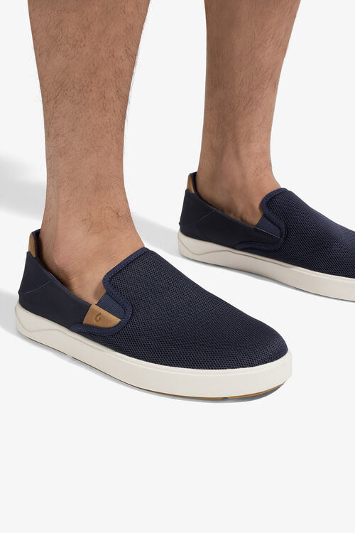 OluKai Laeahi Nui Trench Blue Tan