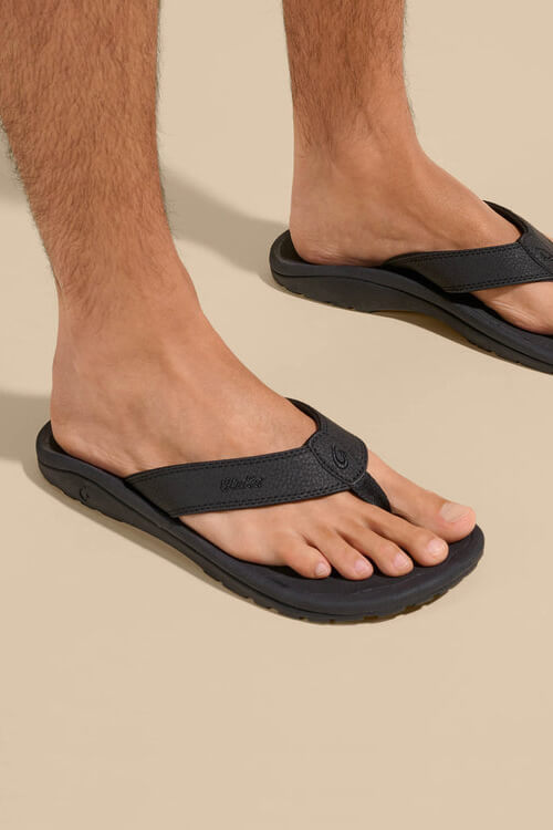 OluKai Ohana Sandal in black