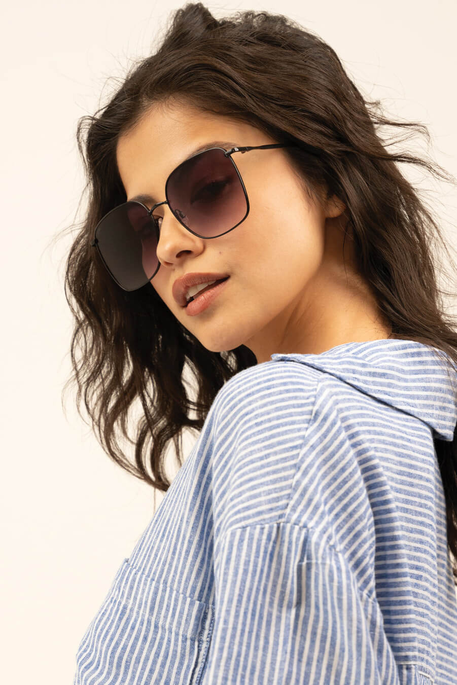 Otra Eyewear florence sunglasses in black smoke