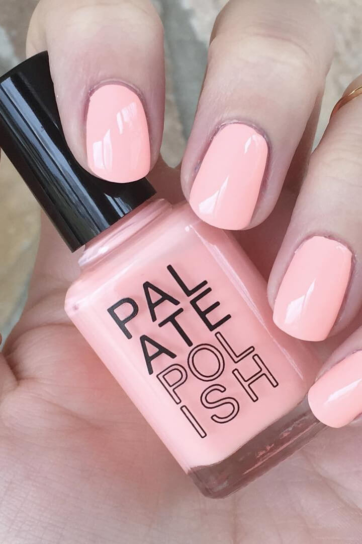 Palate nail polish in peach