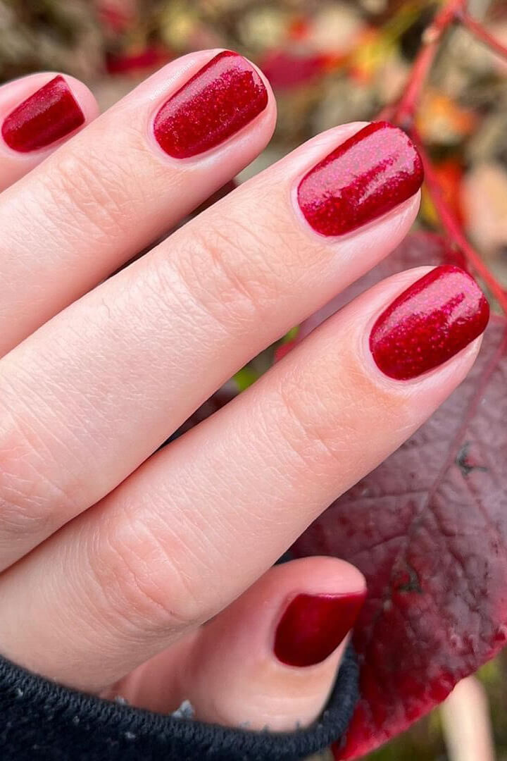 Palate nail polish in pomegranate