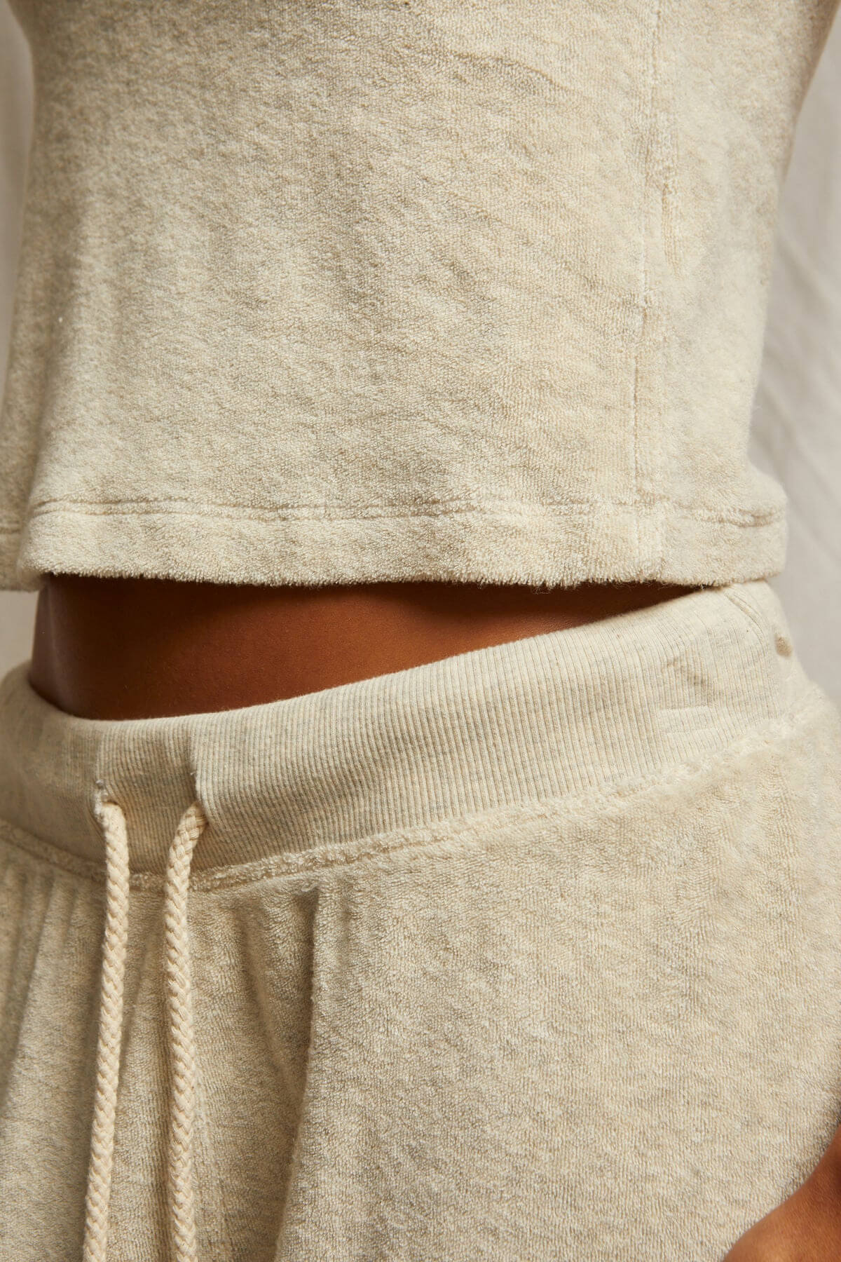 Perfect White Tee gogo terry jogger in oatmeal