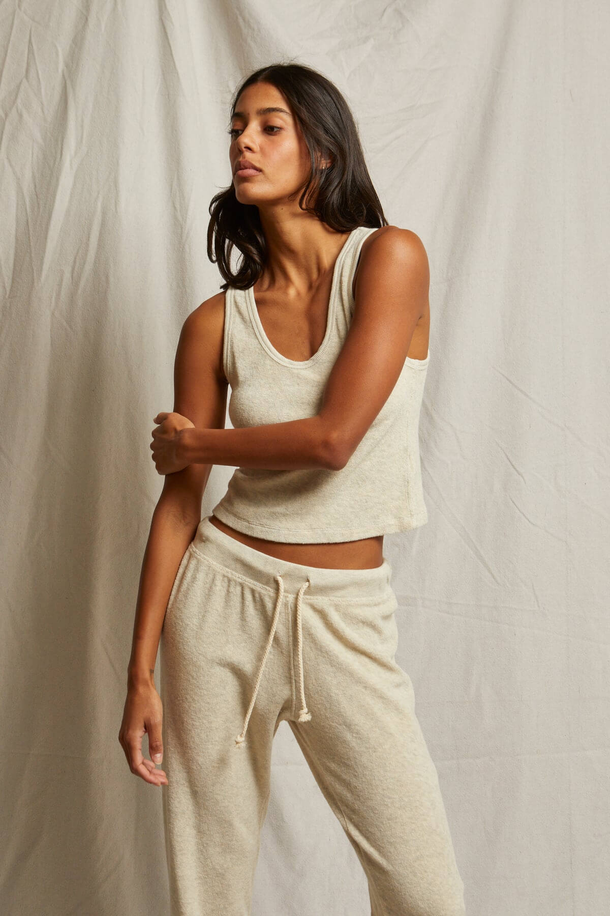 Perfect White Tee gogo terry jogger in oatmeal
