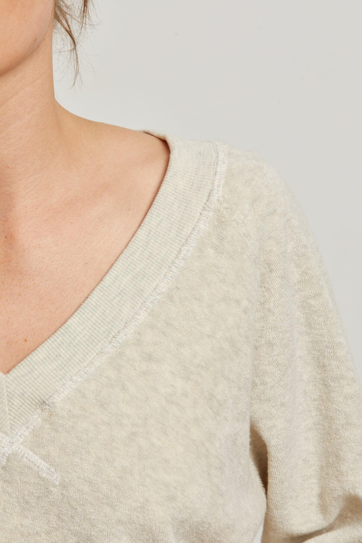 Perfect White Tee Sonny sweatshirt in oatmeal