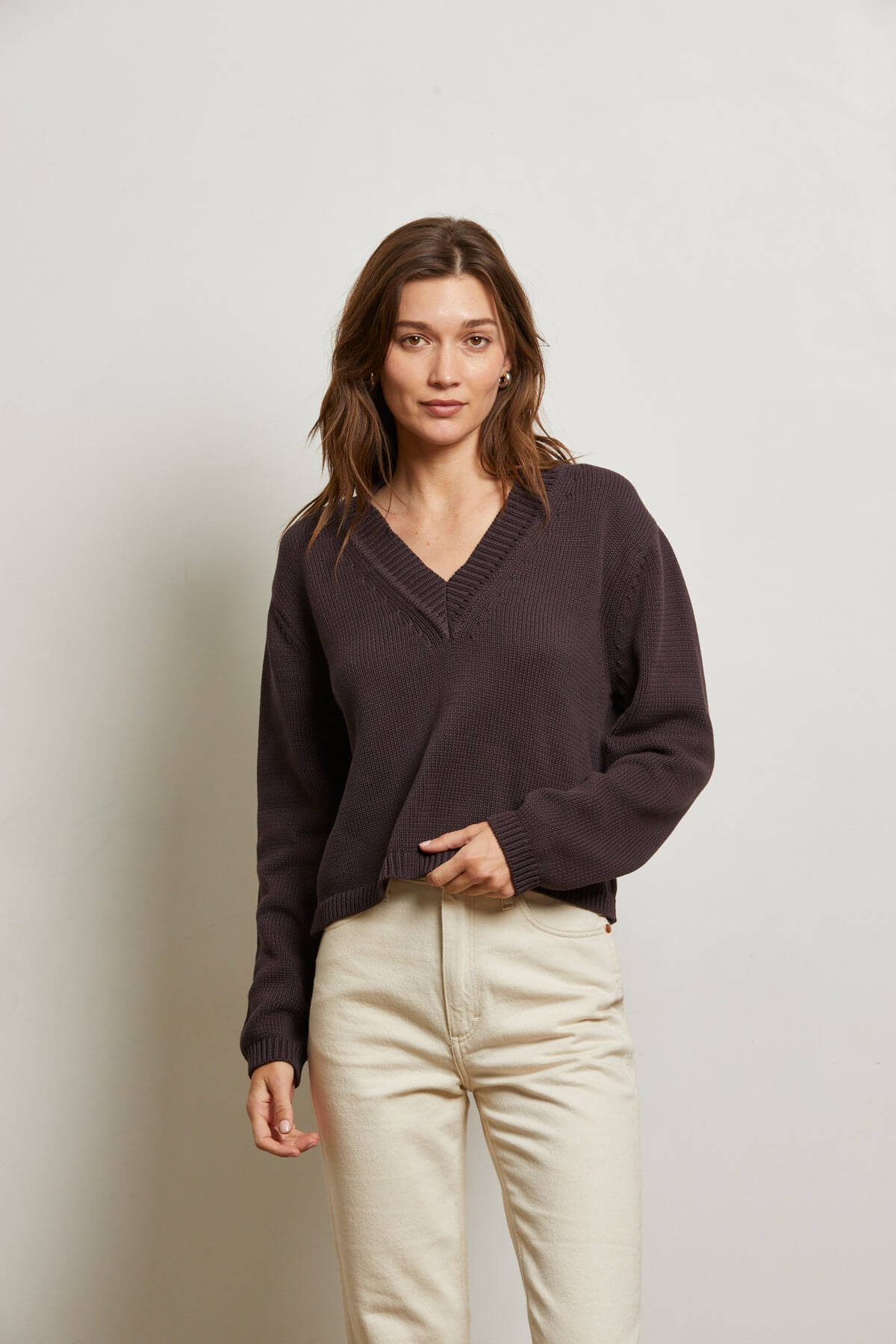 Perfect White Tee Addie Sweater in cocoa