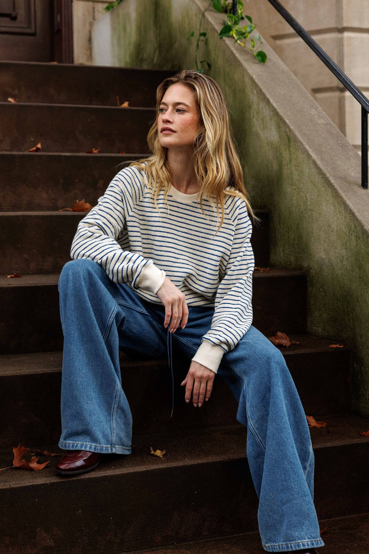 Perfect White Tee Alexi Stripe sweatshirt navy stripe