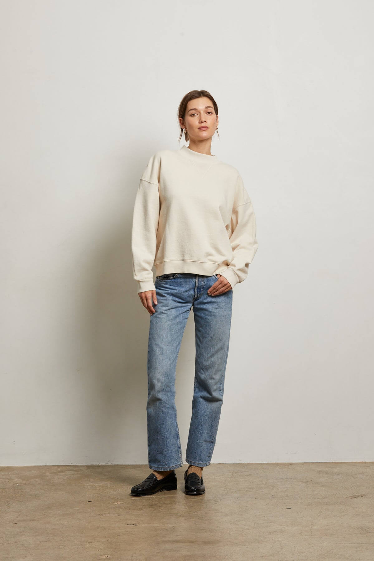Perfect White Tee Blake Sweatshirt in sugar