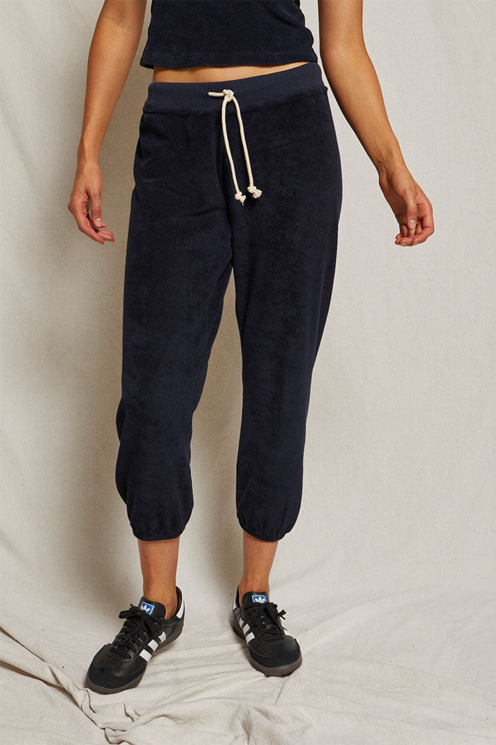 Perfect White Tee gogo terry jogger in navy