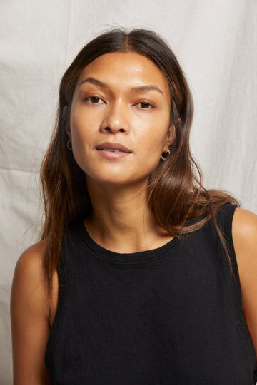 Perfect White Tee gracie tank in black