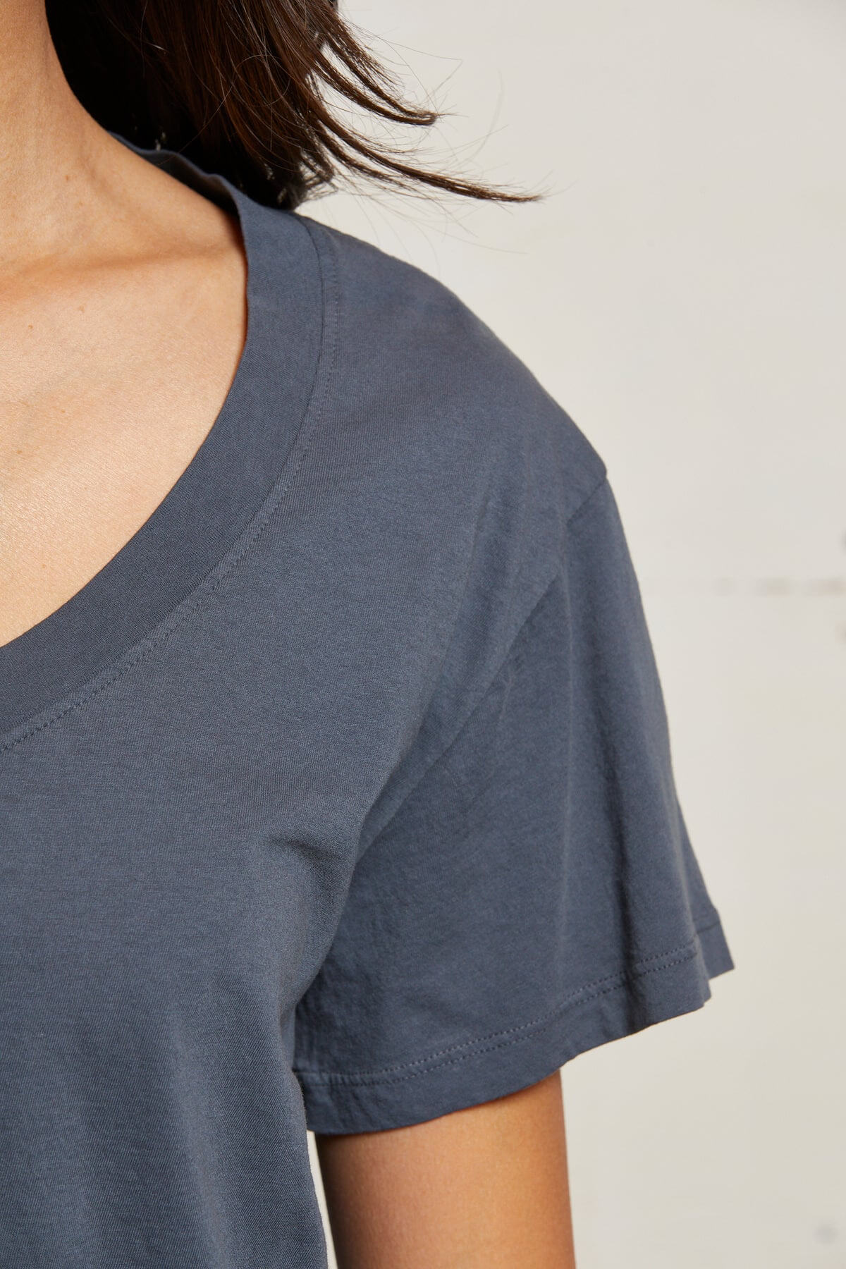 Perfect White Tee Hendrix Tee in night