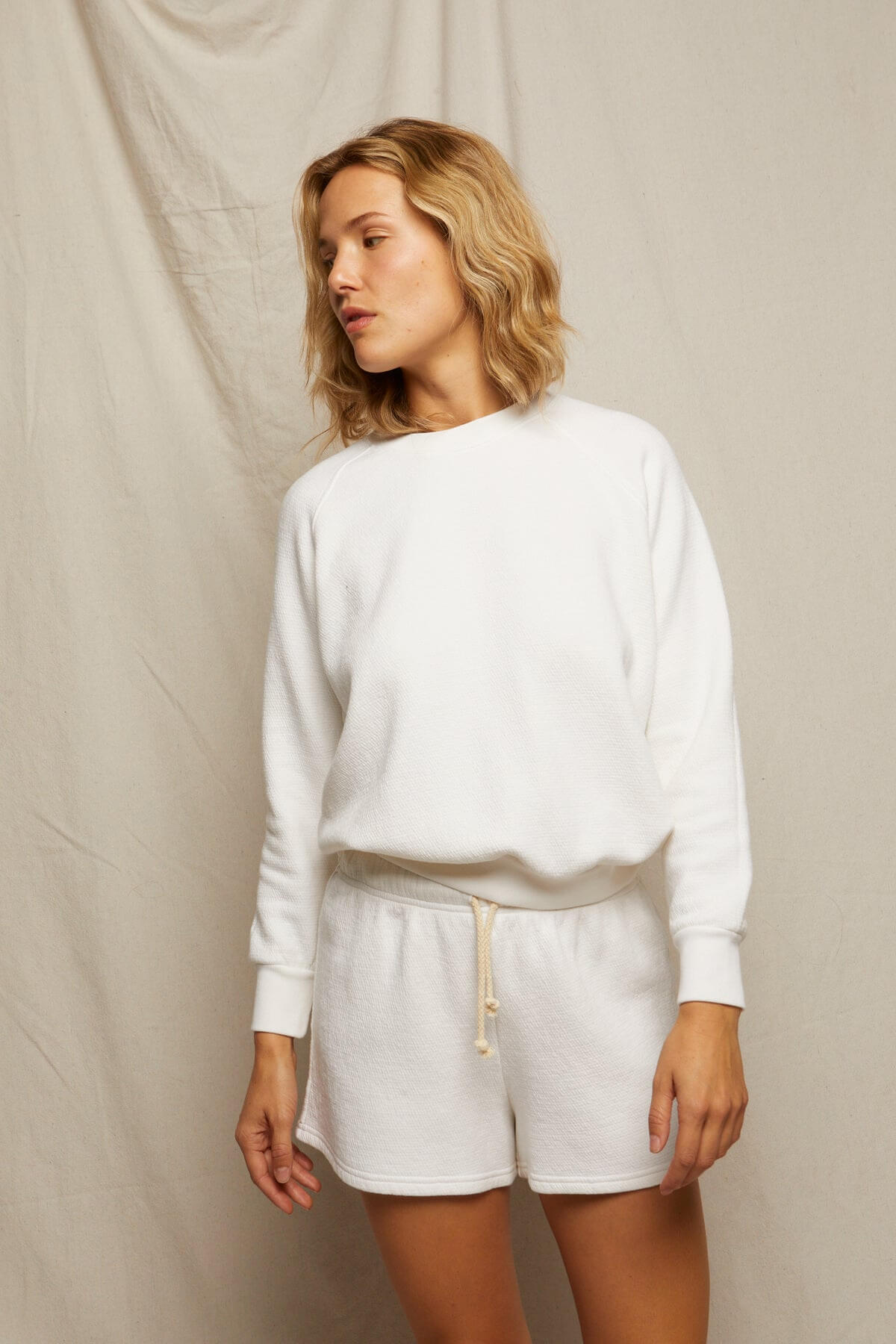 Perfect White Tee Meg thermal crew in natural