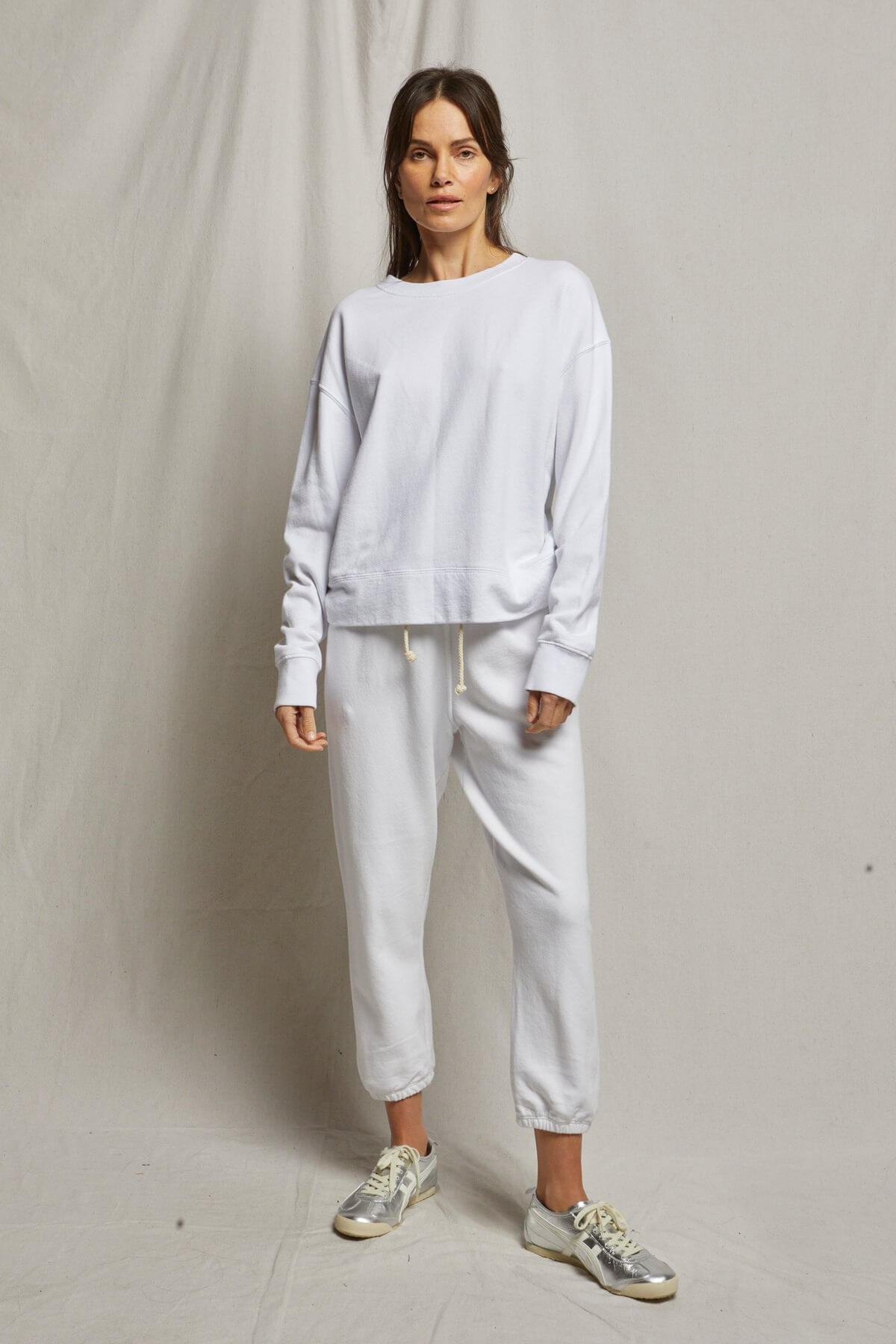 Perfect White Tee Tyler Sweatshirt in white