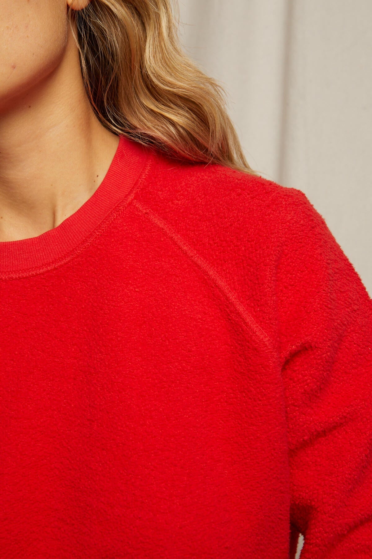Perfect White Tee Ziggy sweatshirt in poppy red