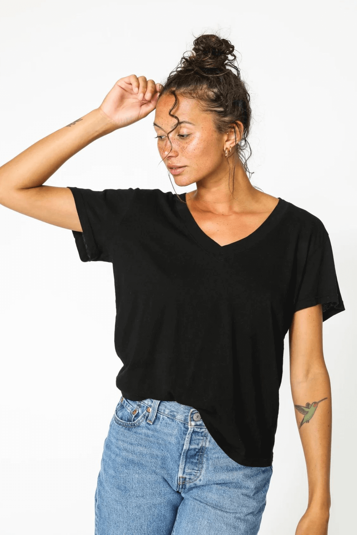 Perfect White Tee Hendrix Basic V Neck Black