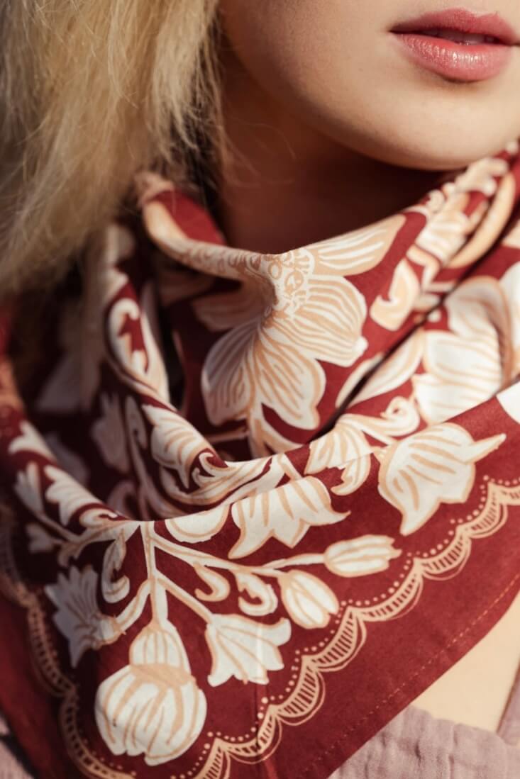 Handker Agatha Bandana