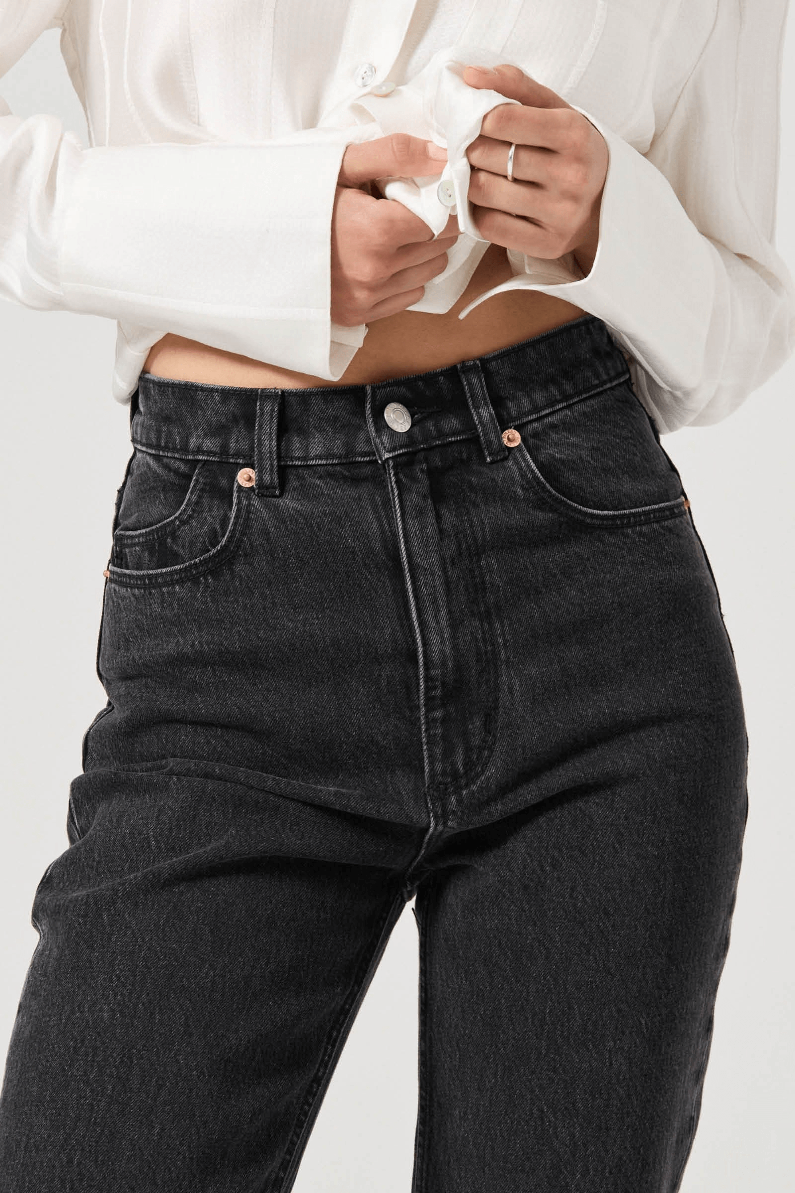 Rollas Loulou Straight Jean in black sand