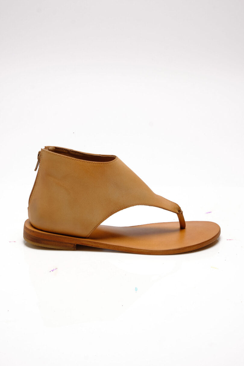 Free People uma thong sandal in vachetta