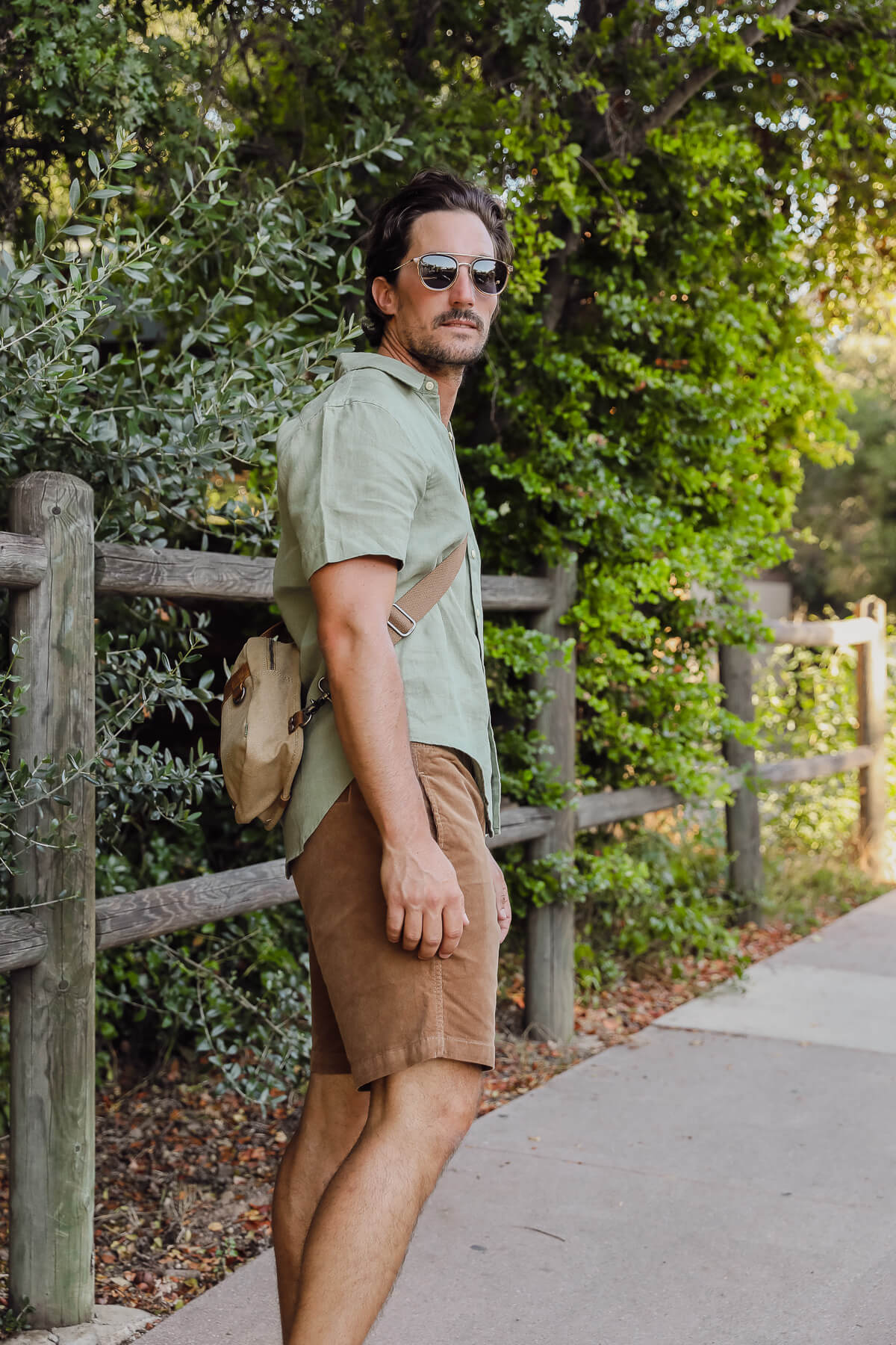 mens linen short sleeve button down