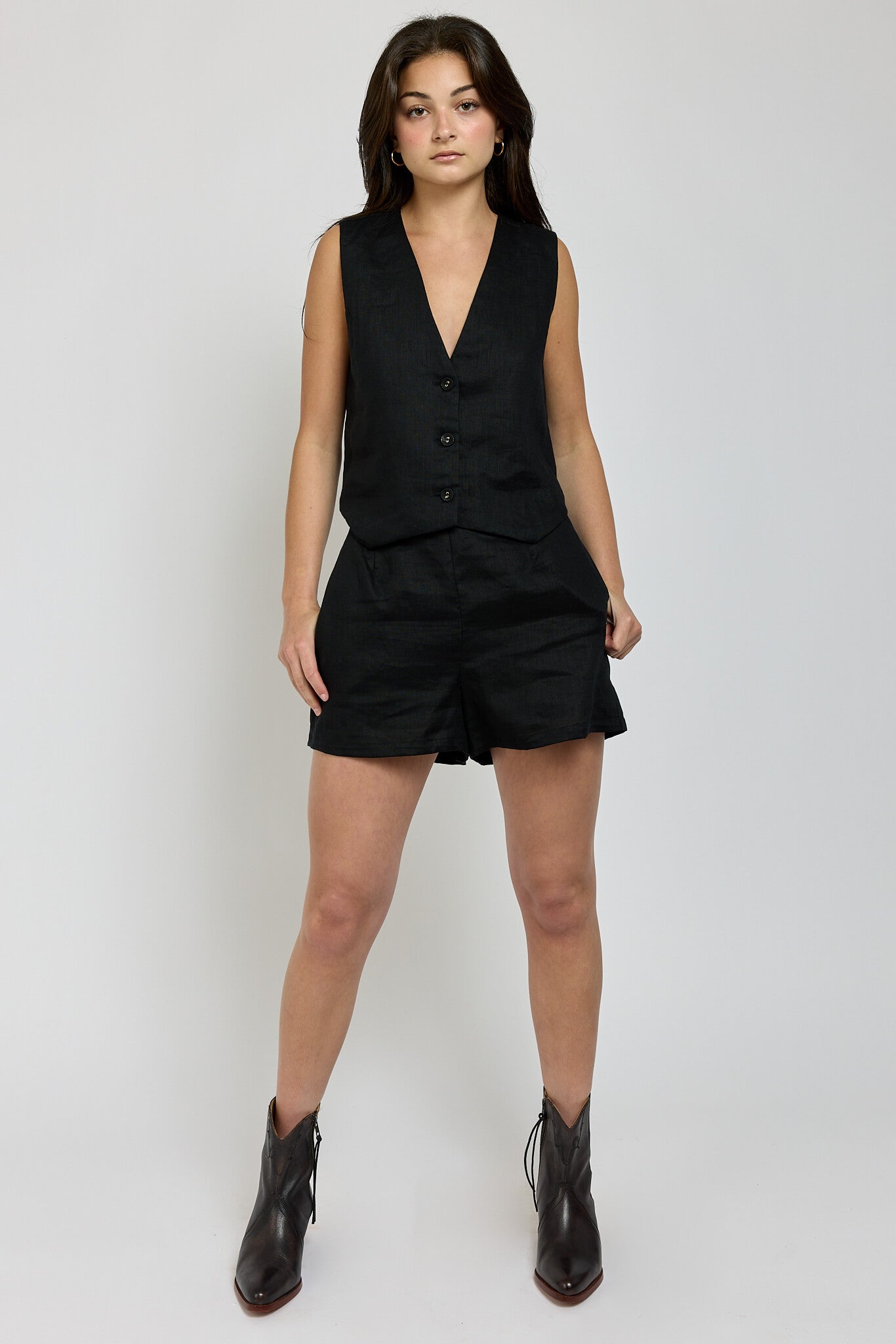 Womens simple black linen shorts