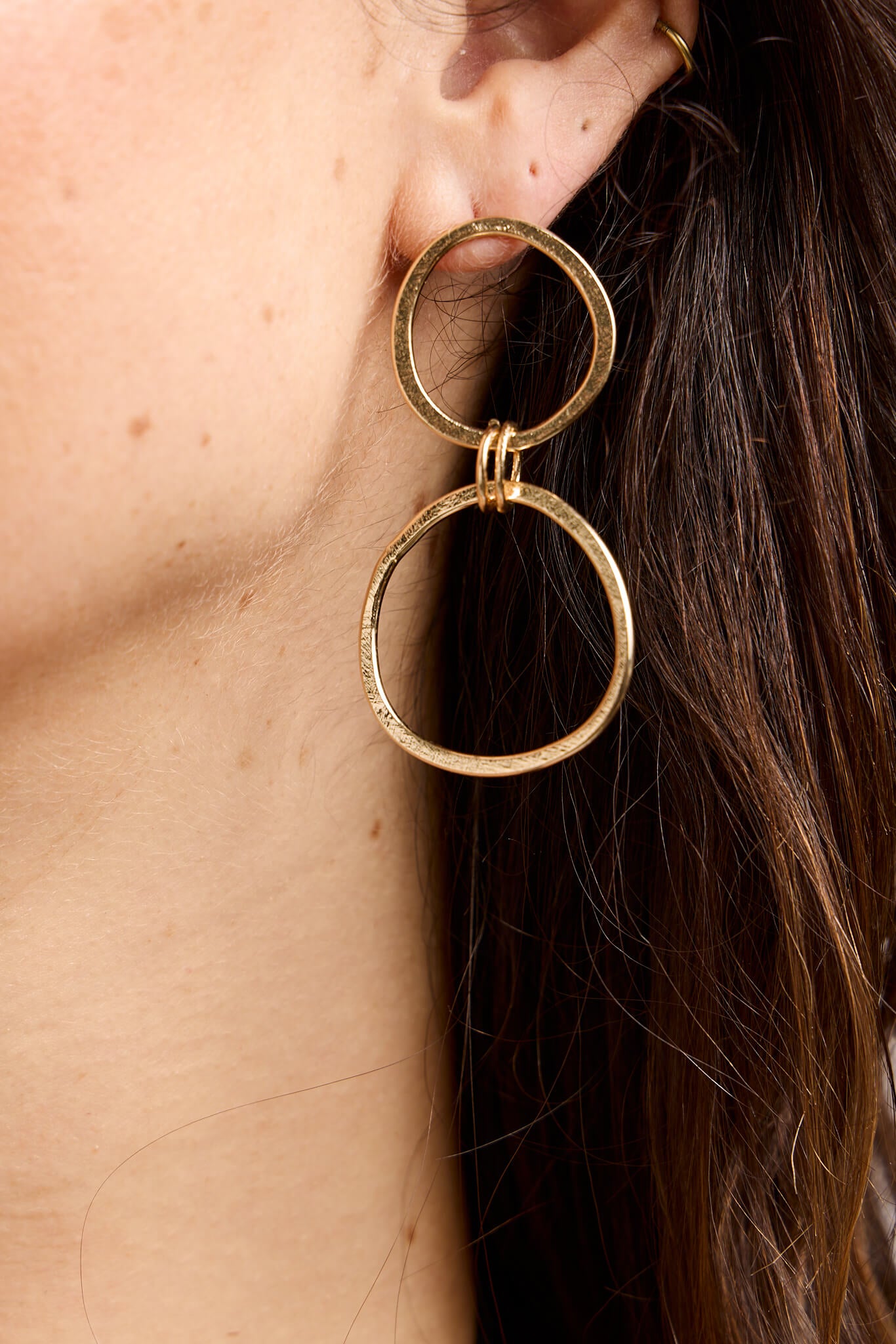 Womens interlink gold hoop earrings