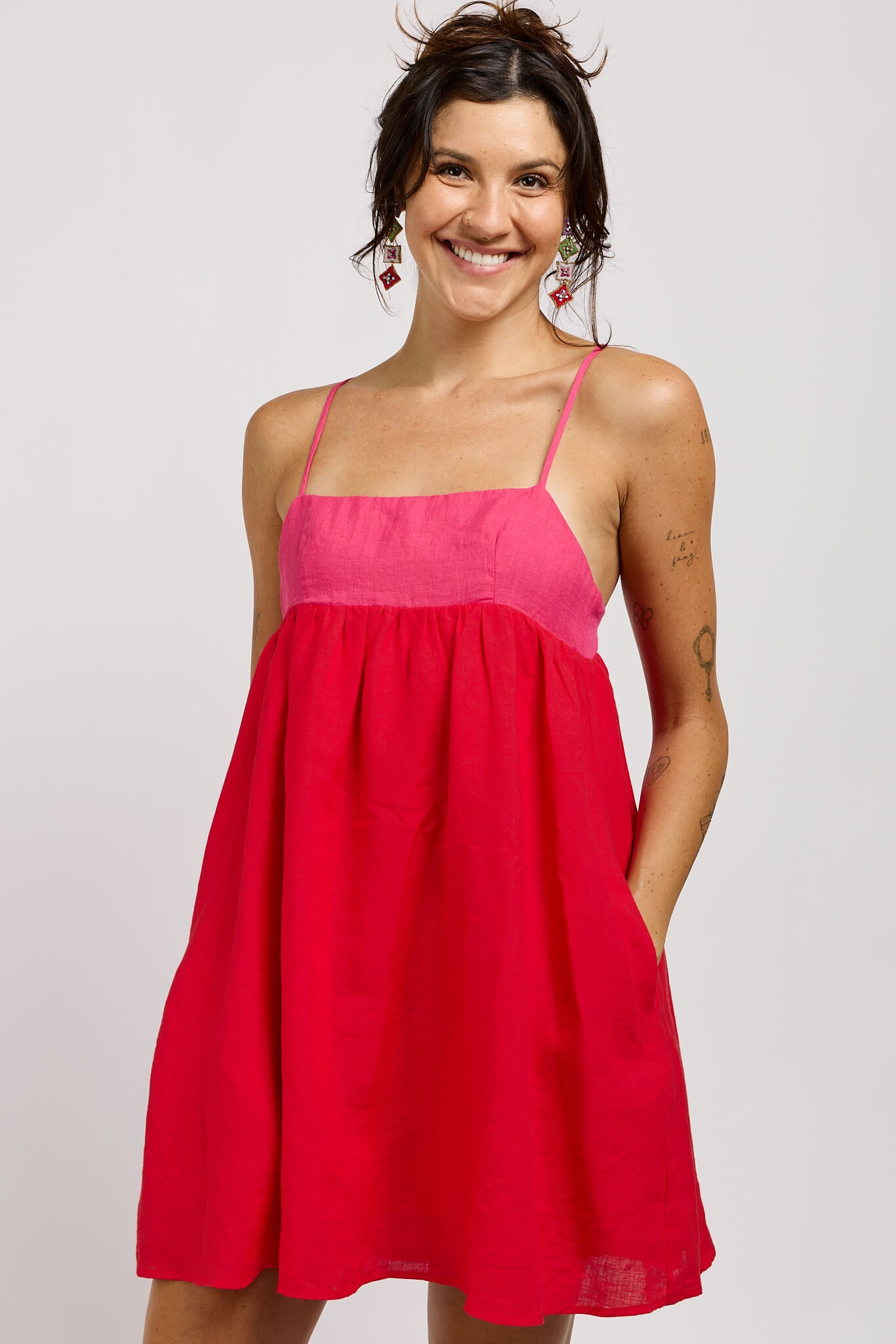 Womens red and pink colorblock mini