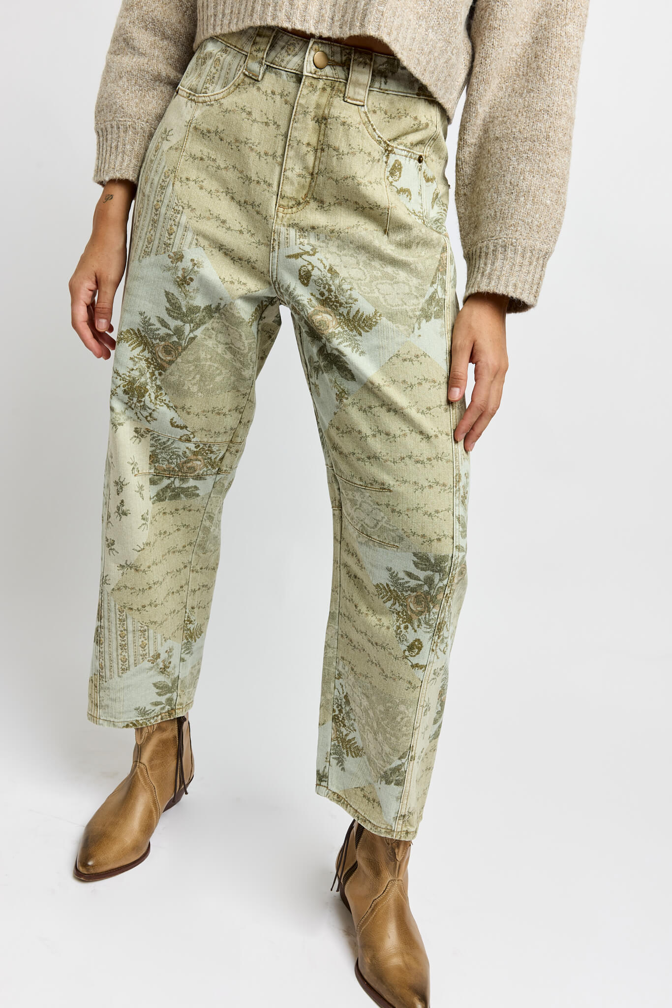 Womens printed barrel style jeans