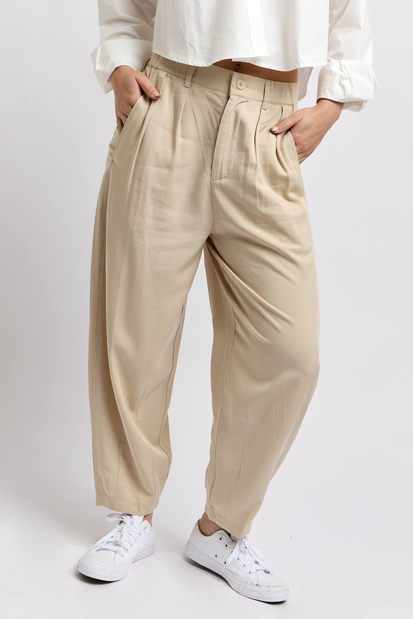 Womens tapered leg pants with belt loops and front pockets
